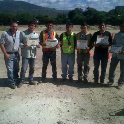 Capacitación sobre Manejo Defensivo para Moto de Cambios ENERGUATE, Chiquimula